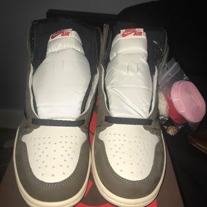 Travis Scott Jordan 1 high tops